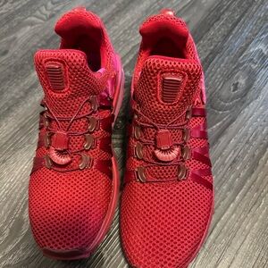 Women’s Breathable Red Mesh Sneakers – Lace-Lock Athletic Shoes